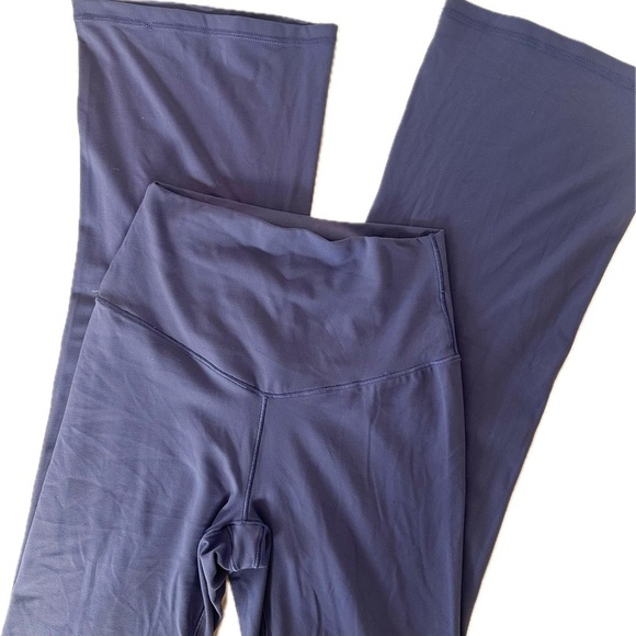 OFFLINE by Aerie Real Me Xtra High Waisted Bootcut Navy Leggings Small - Picture 5 of 8